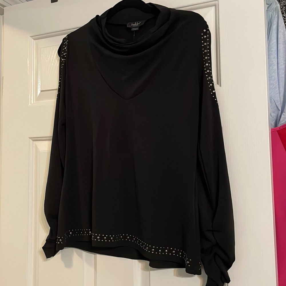 Belldini cut out shoulder top—black, size M, never worn